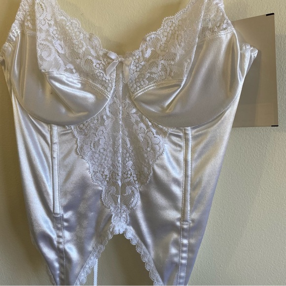 NWT vintage deadstock satin corset - Picture 9 of 15